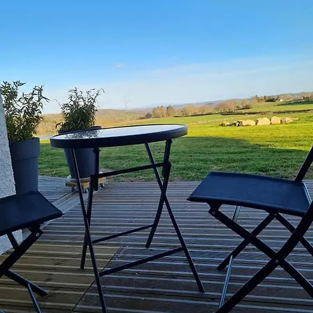 D'hotes La Ganivelle Bed & Breakfast *